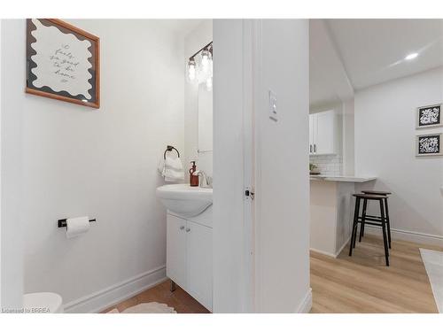 581 John Street N, Hamilton, ON - Indoor Photo Showing Other Room