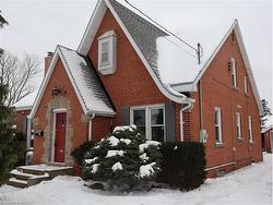 117 Queensway Drive  Brantford, ON N3R 4X1