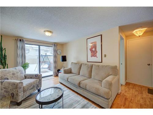 9 Max Webster Road, Brantford, ON - Indoor Photo Showing Living Room