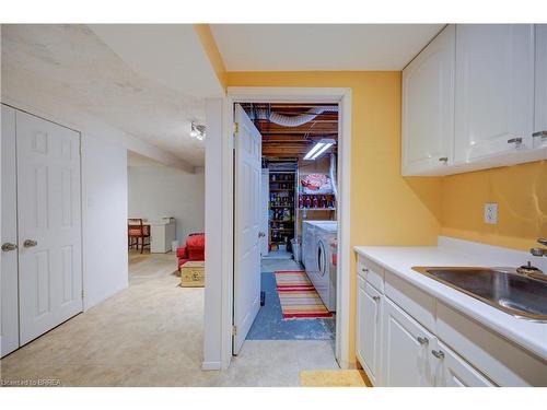 9 Max Webster Road, Brantford, ON - Indoor Photo Showing Kitchen