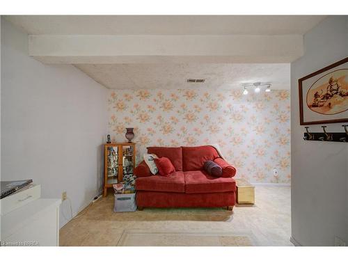 9 Max Webster Road, Brantford, ON - Indoor Photo Showing Other Room