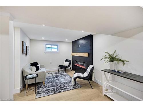 269 East 28Th Street, Hamilton, ON - Indoor With Fireplace