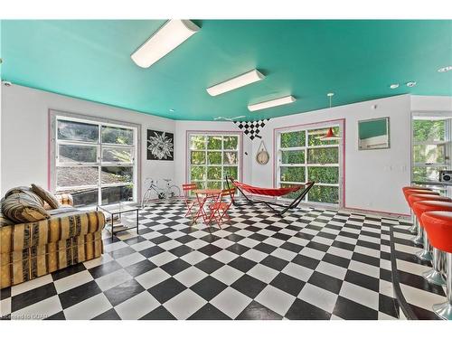 9 Flaherty Lane, Caledon, ON - Indoor Photo Showing Bedroom