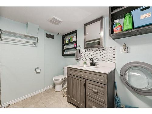 95 Pelham Road, St. Catharines, ON - Indoor Photo Showing Bathroom