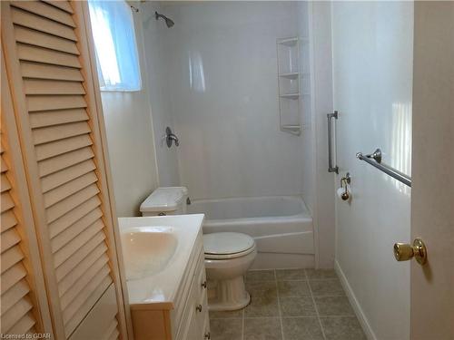 24 Suffolk Street, Guelph, ON - Indoor Photo Showing Bathroom