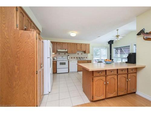 919 Guelph Road, Fergus, ON - Indoor Photo Showing Kitchen