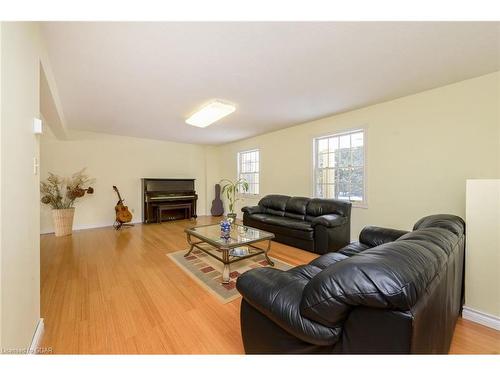 919 Guelph Road, Fergus, ON - Indoor Photo Showing Living Room With Fireplace