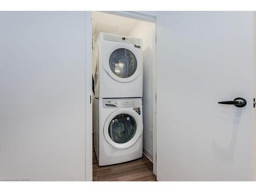 303-120 Huron Street, Guelph, ON - Indoor Photo Showing Laundry Room