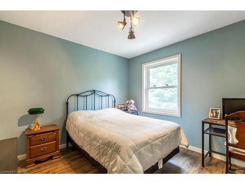 5832 Fourth Line, Rockwood, ON - Indoor Photo Showing Bedroom