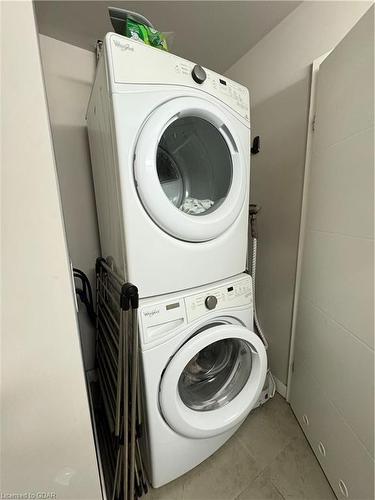 406-280 Lester Street, Waterloo, ON - Indoor Photo Showing Laundry Room