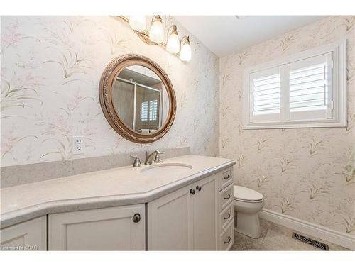 83 Parkside Drive, Guelph, ON - Indoor Photo Showing Bathroom