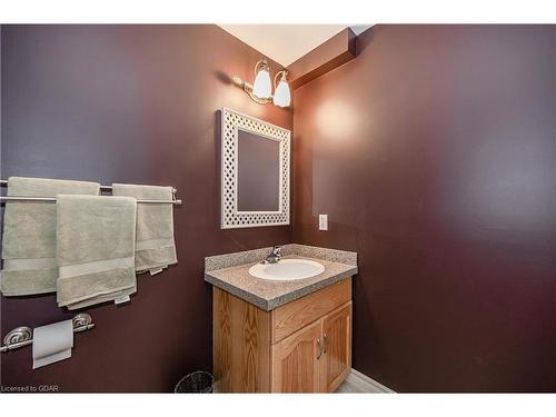 83 Parkside Drive, Guelph, ON - Indoor Photo Showing Bathroom