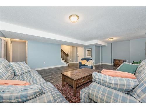 67 Parkside Drive, Guelph, ON - Indoor Photo Showing Living Room