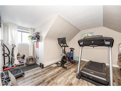 9432 Wellington Road 124, Erin, ON - Indoor Photo Showing Gym Room