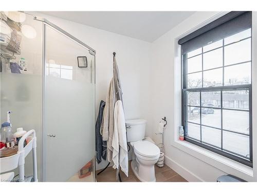 81 Surrey Street E, Guelph, ON - Indoor Photo Showing Bathroom