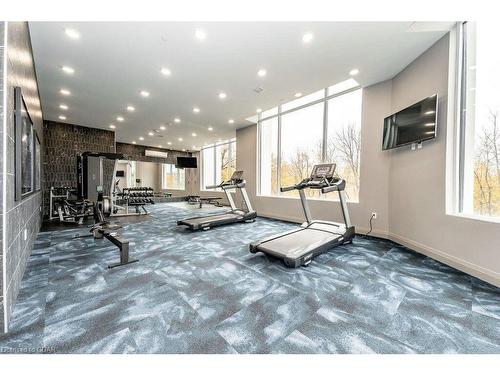 203-71 Wyndham Street S, Guelph, ON - Indoor Photo Showing Gym Room