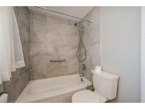 47 Glenburnie Drive, Guelph, ON - Indoor Photo Showing Bathroom