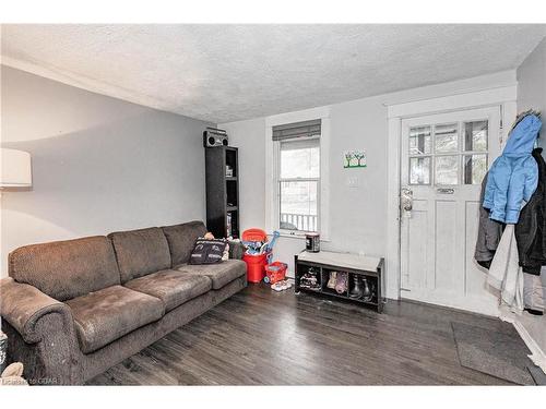 38 Huron Street, Guelph, ON - Indoor Photo Showing Living Room