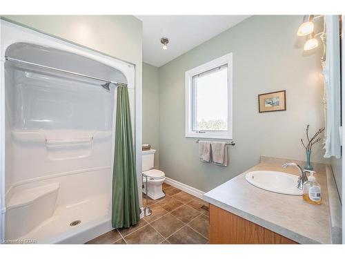 4075 Victoria Road S, Puslinch, ON - Indoor Photo Showing Bathroom