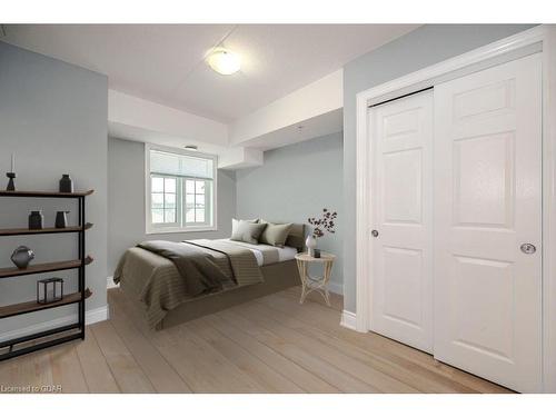 303-64 Frederick Drive, Guelph, ON - Indoor Photo Showing Bedroom