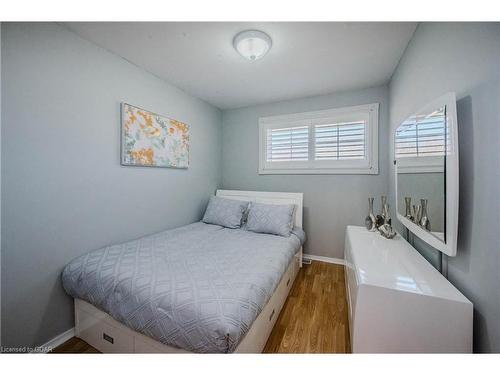 17 Ryan Avenue, Guelph, ON - Indoor Photo Showing Bedroom