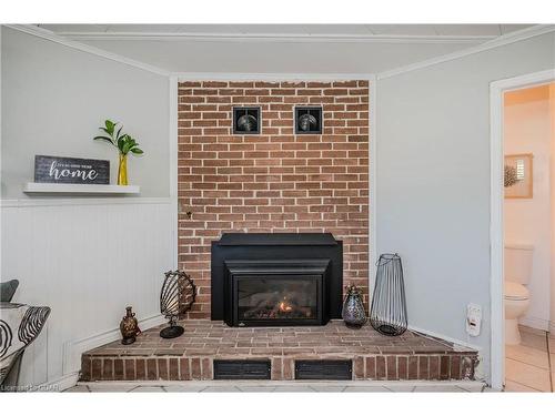 17 Ryan Avenue, Guelph, ON - Indoor Photo Showing Living Room With Fireplace