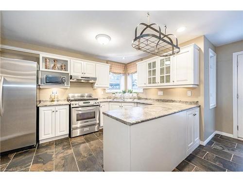 42 Peartree Crescent, Guelph, ON - Indoor Photo Showing Kitchen With Upgraded Kitchen