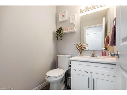 71 John Brabson Crescent, Guelph, ON - Indoor Photo Showing Bathroom