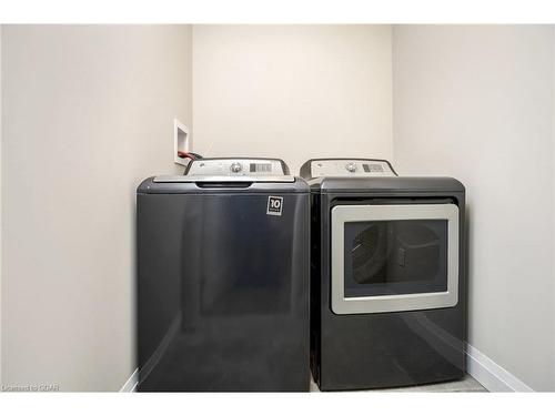 118-4 Simmonds Drive, Guelph, ON - Indoor Photo Showing Laundry Room