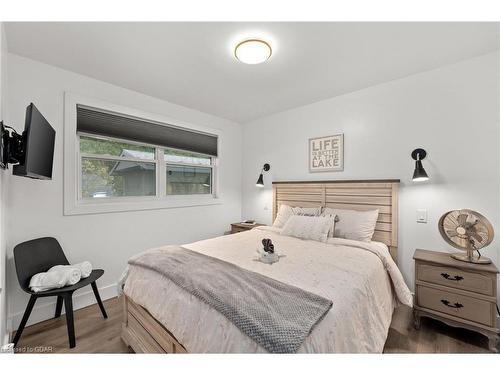 364 & 372 Gunter Lake Road, Gilmour, ON - Indoor Photo Showing Bedroom