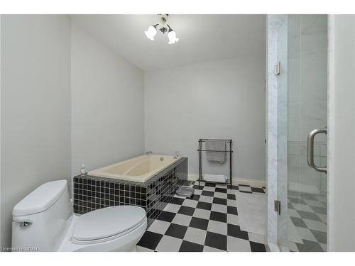 307466 Hockley Road, Hockley, ON - Indoor Photo Showing Bathroom