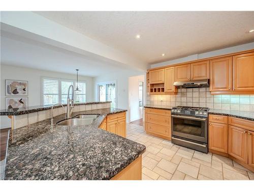 7 Elderberry Court, Guelph, ON - Indoor Photo Showing Kitchen With Double Sink