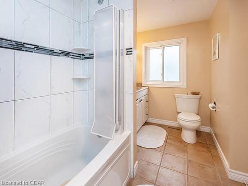11 Terry Court, Halton Hills, ON - Indoor Photo Showing Bathroom