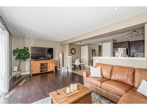 270 Severn Drive, Guelph, ON - Indoor Photo Showing Living Room