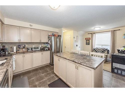 19 Sinclair Street, Guelph, ON - Indoor Photo Showing Kitchen