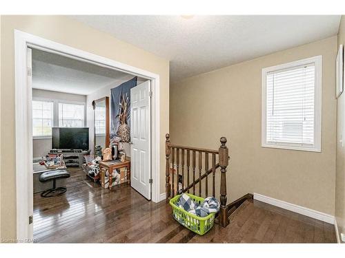 19 Sinclair Street, Guelph, ON - Indoor Photo Showing Other Room
