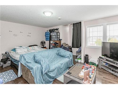 19 Sinclair Street, Guelph, ON - Indoor Photo Showing Bedroom