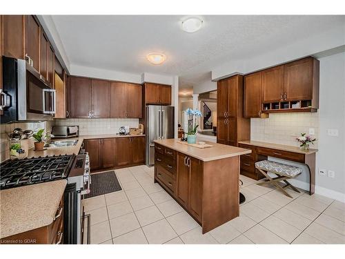 39 Hall Avenue, Guelph, ON - Indoor Photo Showing Kitchen