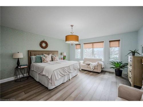 39 Hall Avenue, Guelph, ON - Indoor Photo Showing Bedroom