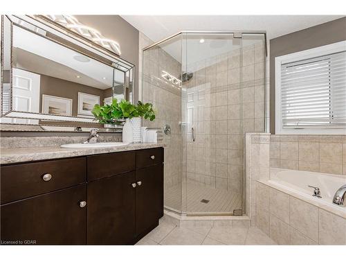 15 Hebert Street, Guelph, ON - Indoor Photo Showing Bathroom