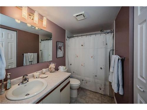 105-217 Scotland Street, Fergus, ON - Indoor Photo Showing Bathroom