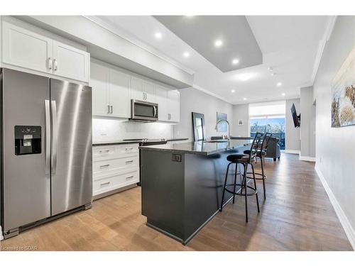 206-1880 Gordon Street, Guelph, ON - Indoor Photo Showing Kitchen With Stainless Steel Kitchen With Upgraded Kitchen