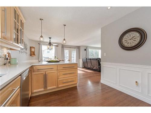 102 Revell Drive, Fergus, ON - Indoor Photo Showing Kitchen