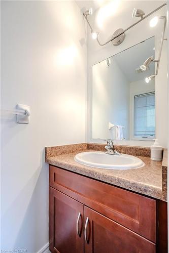 36-20 Shackleton Drive, Guelph, ON - Indoor Photo Showing Bathroom
