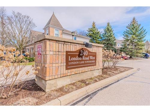 2-240 London Road W, Guelph, ON - Outdoor