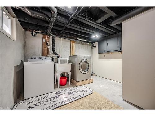 577 Ephraim Street, Kitchener, ON - Indoor Photo Showing Laundry Room