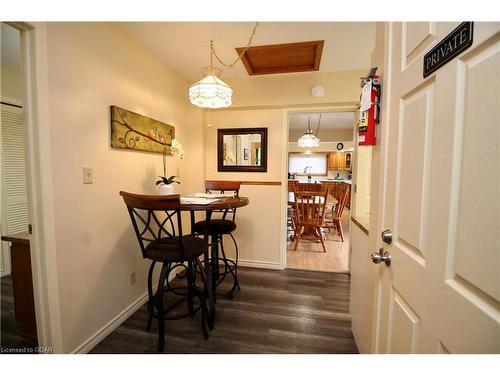 7213 6 Highway, Tobermory, ON - Indoor Photo Showing Dining Room