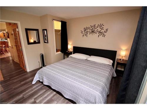 7213 6 Highway, Tobermory, ON - Indoor Photo Showing Bedroom