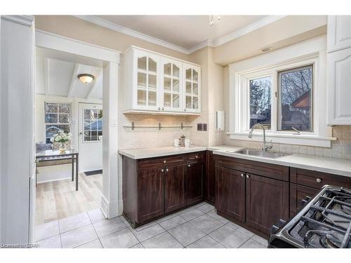 7 Meadowview Avenue, Guelph, ON - Indoor Photo Showing Kitchen