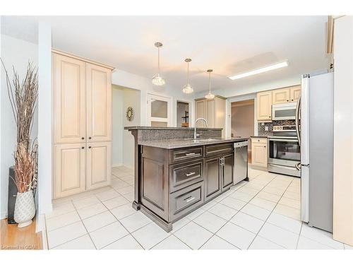 102 Downey Road, Guelph, ON - Indoor Photo Showing Kitchen